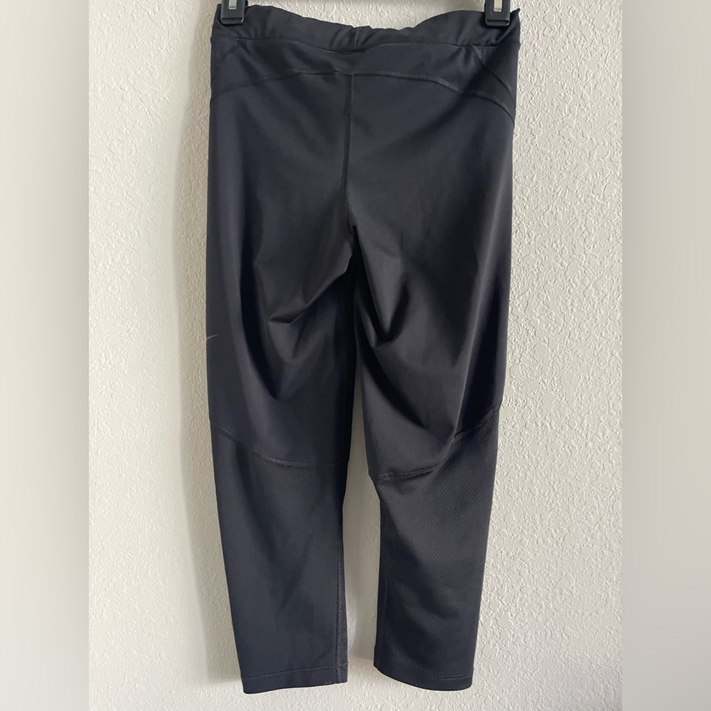 Nike Black Pro Hypercool Performance Capri Leggin… - image 3